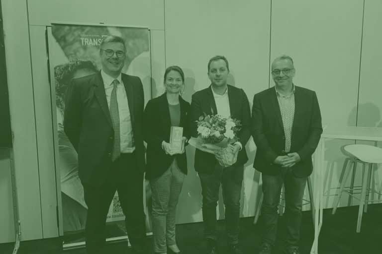Marianne Pavy, CB Group HR Development Manager, and Emanuel Louasse, TRB Réfractaires Production Manager, received the Hauts-de-France Company Reconversion Award.